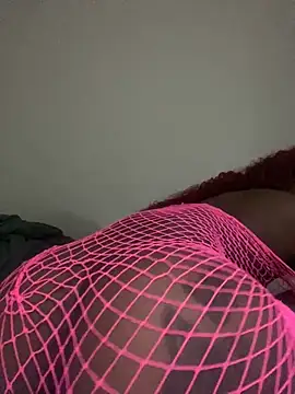 Snapshot of lovergirll555 chatting on 12-04-25, 08:23 lovergirll555 online show from 12-04-25, 08:23