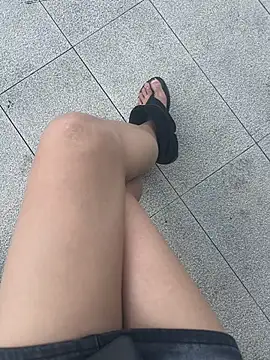 Snapshot of xiaoyuan01 chatting on 09-11-25, 02:33 xiaoyuan01 online show from 09-11-25, 02:33