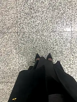 Snapshot of xiaoyuan01 chatting on 09-24-25, 01:42 xiaoyuan01 online show from 09-24-25, 01:42