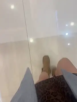 Snapshot of xiaoyuan01 chatting on 10-13-25, 02:00 xiaoyuan01 online show from 10-13-25, 02:00