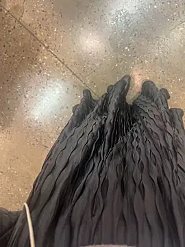 Snapshot of xiaoyuan01 chatting on 10-27-25, 01:53 xiaoyuan01 online show from 10-27-25, 01:53