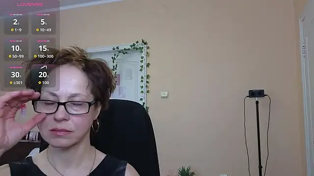 Snapshot of Ronda_Roni chatting on 02-06-26, 12:19 Ronda Roni online show from 02-06-26, 12:19