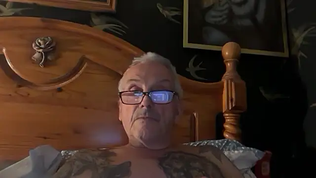 poggles online show from 10-09-25, 07:23