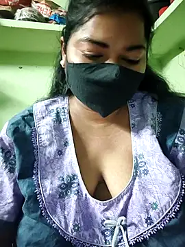 Snapshot of Liyaa_24 chatting on 02-19-26, 04:58 Liyaa 24 online show from 02-19-26, 04:58