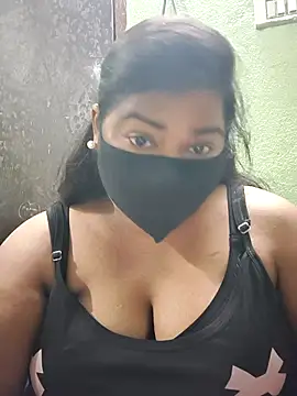 Snapshot of Liyaa_24 chatting on 02-23-26, 04:26 Liyaa 24 online show from 02-23-26, 04:26