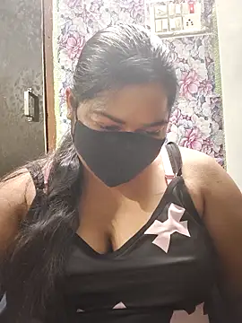 Snapshot of Liyaa_24 chatting on 03-11-26, 05:08 Liyaa 24 online show from 03-11-26, 05:08