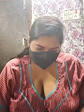 Liyaa 24 online show from 03-26-26, 05:18