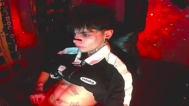 Snapshot of prince_x_dark chatting on 11-21-25, 06:12 prince x dark online show from 11-21-25, 06:12