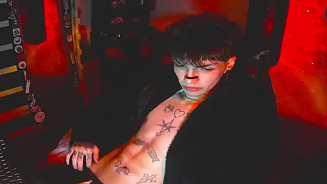 Snapshot of prince_x_dark chatting on 11-24-25, 09:42 prince x dark online show from 11-24-25, 09:42