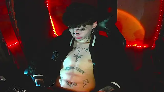 Snapshot of prince_x_dark chatting on 12-15-25, 07:34 prince x dark online show from 12-15-25, 07:34