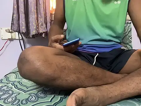 Snapshot of Matt6102 chatting on 10-08-25, 03:59 Matt6102 online show from 10-08-25, 03:59