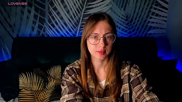 ChristyCrayme online show from 10-01-25, 10:05