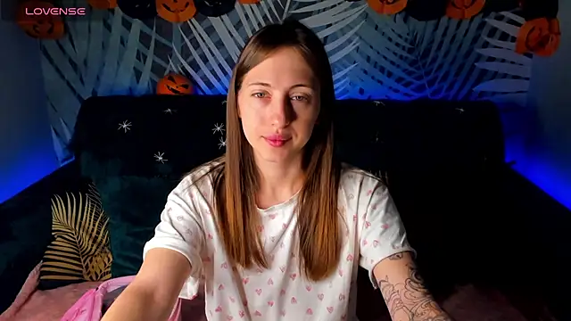 ChristyCrayme online show from 10-22-25, 11:48