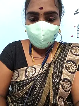 Snapshot of Tamil_riyalini12 chatting on 09-30-25, 07:41 Tamil riyalini12 online show from 09-30-25, 07:41