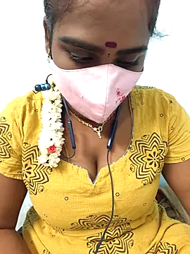 Snapshot of Tamil_riyalini12 chatting on 10-16-25, 01:56 Tamil riyalini12 online show from 10-16-25, 01:56