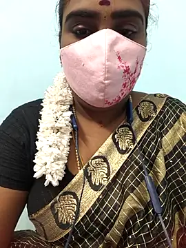 Snapshot of Tamil_riyalini12 chatting on 10-17-25, 06:21 Tamil riyalini12 online show from 10-17-25, 06:21