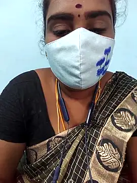 Snapshot of Tamil_riyalini12 chatting on 11-14-25, 04:11 Tamil riyalini12 online show from 11-14-25, 04:11