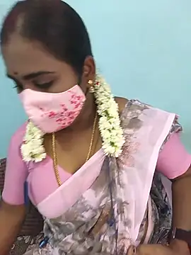 Snapshot of Tamil_riyalini12 chatting on 05-22-26, 05:03 Tamil riyalini12 online show from 05-22-26, 05:03