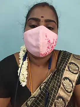 Snapshot of Tamil_riyalini12 chatting on 06-05-26, 04:52 Tamil riyalini12 online show from 06-05-26, 04:52