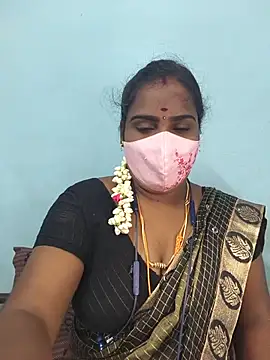 Snapshot of Tamil_riyalini12 chatting on 06-07-26, 12:53 Tamil riyalini12 online show from 06-07-26, 12:53