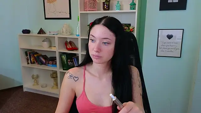 Snapshot of Ivanna__Rose chatting on 10-29-25, 05:31 Ivanna Rose online show from 10-29-25, 05:31