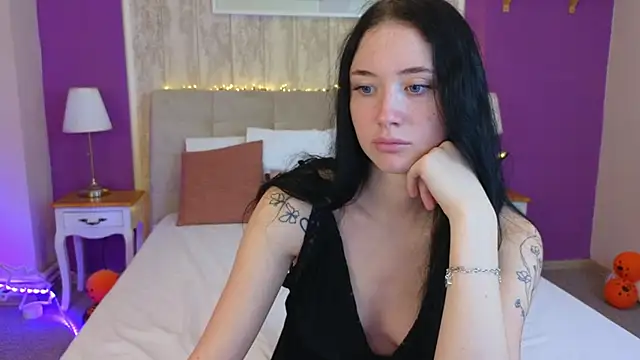 Snapshot of Ivanna__Rose chatting on 11-28-25, 05:54 Ivanna Rose online show from 11-28-25, 05:54