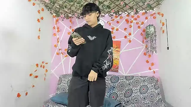 Bastian boyshot77 online show from 12-15-25, 04:11