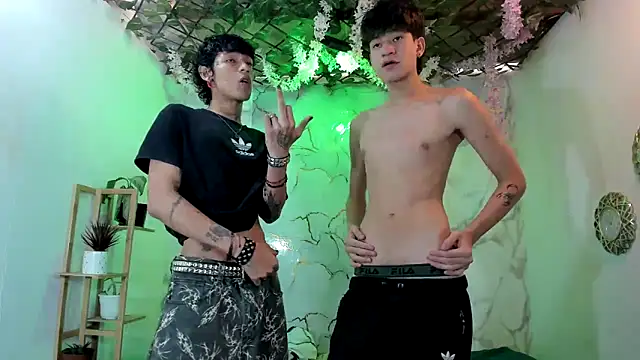 Bastian boyshot77 online show from 04-27-26, 08:07