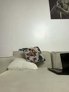 Lil-shawrie online show from 02-12-26, 12:33