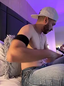 AxelThompson  online show from 09-17-25, 11:23