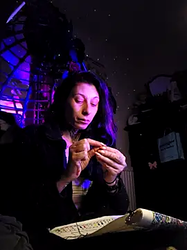 Snapshot of DarkAngelz1 chatting on 12-19-25, 12:39 DarkAngelz1 online show from 12-19-25, 12:39