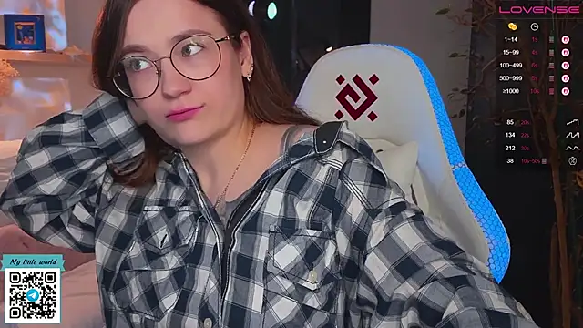 mia here online show from 10-20-25, 11:54