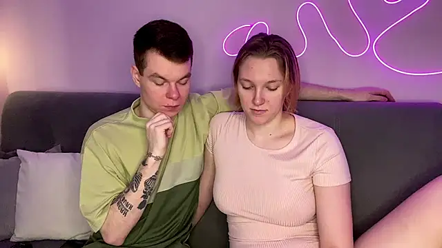 julielourens online show from 11-30-25, 08:07