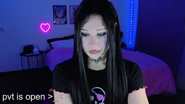 Snapshot of your_little_eva chatting on 09-22-25, 09:06 your little eva online show from 09-22-25, 09:06