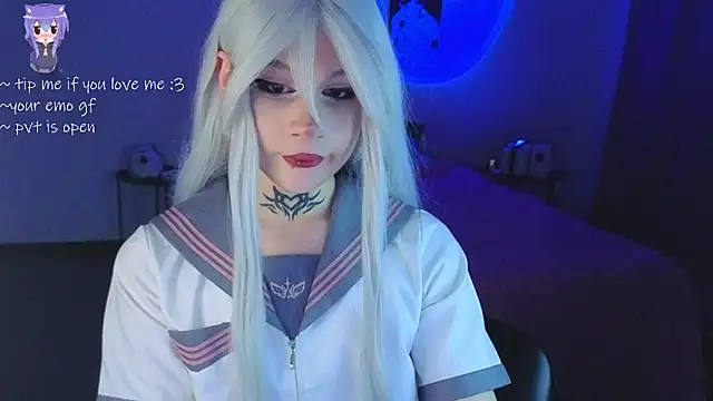 Snapshot of your_little_eva chatting on 06-08-26, 11:05 your little eva online show from 06-08-26, 11:05