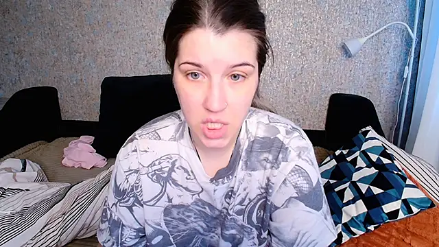 Snapshot of CherryZlata chatting on 12-15-25, 05:55 CherryZlata online show from 12-15-25, 05:55