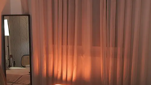 LiaGotti online show from 10-25-25, 07:19