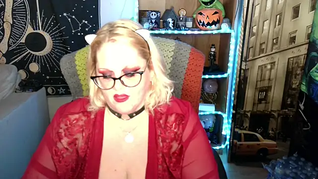 Snapshot of Kinky_Witch chatting on 04-28-26, 02:27 Kinky Witch online show from 04-28-26, 02:27