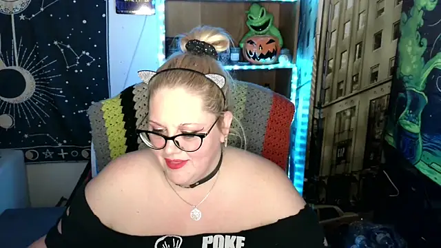 Snapshot of Kinky_Witch chatting on 05-01-26, 01:32 Kinky Witch online show from 05-01-26, 01:32