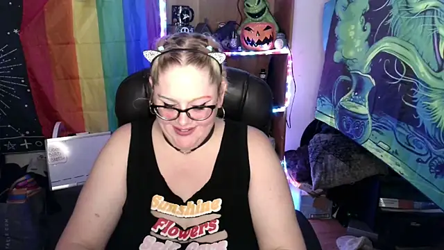 Snapshot of Kinky_Witch chatting on 06-10-26, 10:19 Kinky Witch online show from 06-10-26, 10:19