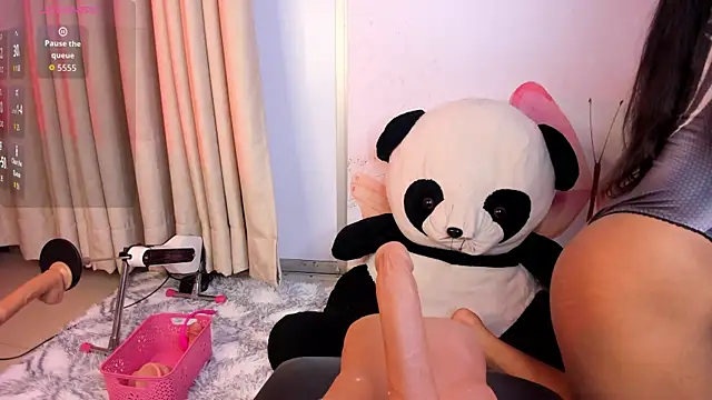 Snapshot of Im_perla_ chatting on 10-21-25, 03:07 Im perla online show from 10-21-25, 03:07