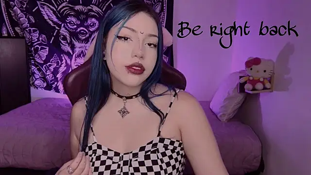 Snapshot of revenmiller_ chatting on 10-23-25, 02:16 revenmiller online show from 10-23-25, 02:16