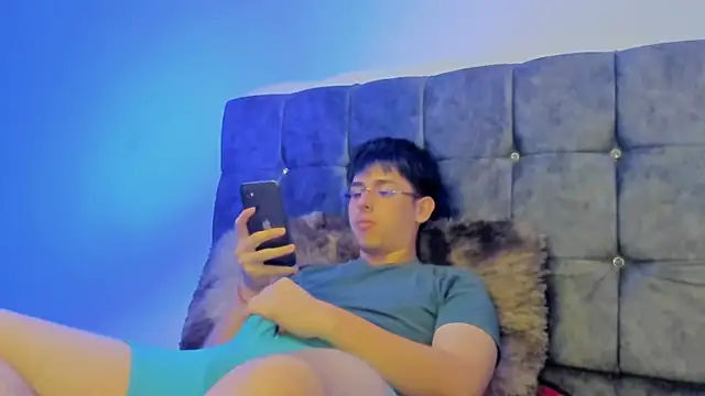 Snapshot of Maximo_Miller chatting on 09-16-25, 05:52 Maximo Miller online show from 09-16-25, 05:52