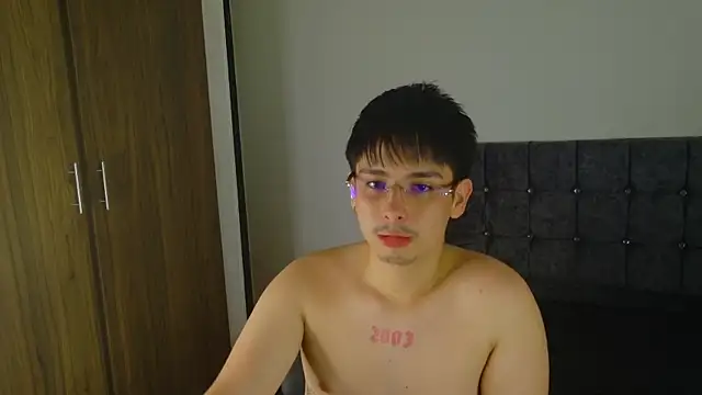 Snapshot of Maximo_Miller chatting on 09-24-25, 07:12 Maximo Miller online show from 09-24-25, 07:12