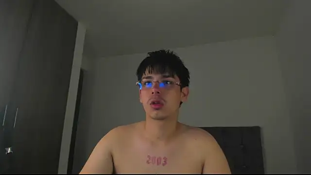 Snapshot of Maximo_Miller chatting on 10-26-25, 07:14 Maximo Miller online show from 10-26-25, 07:14