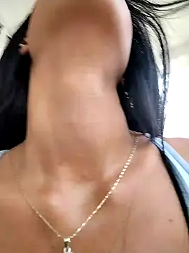 Juliana Xander online show from 10-06-25, 02:25