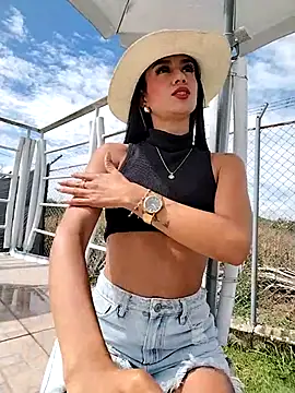 Juliana Xander online show from 11-25-25, 02:50