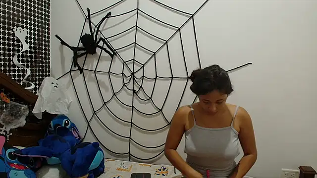 Snapshot of Aria_Arthur chatting on 10-29-25, 01:30 Aria Arthur online show from 10-29-25, 01:30