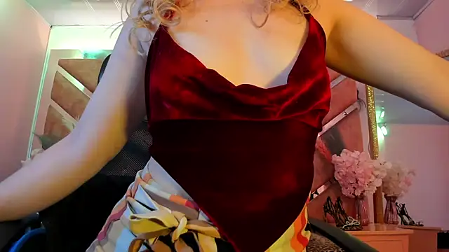 Snapshot of Pamela_Squirtt chatting on 06-19-26, 03:44 Pamela Squirtt online show from 06-19-26, 03:44