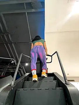 Snapshot of Ninazhang chatting on 10-26-25, 02:28 Ninazhang online show from 10-26-25, 02:28